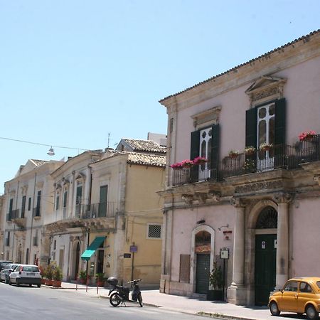 Palazzo Il Cavaliere B&B De Charme Modica Exteriör bild