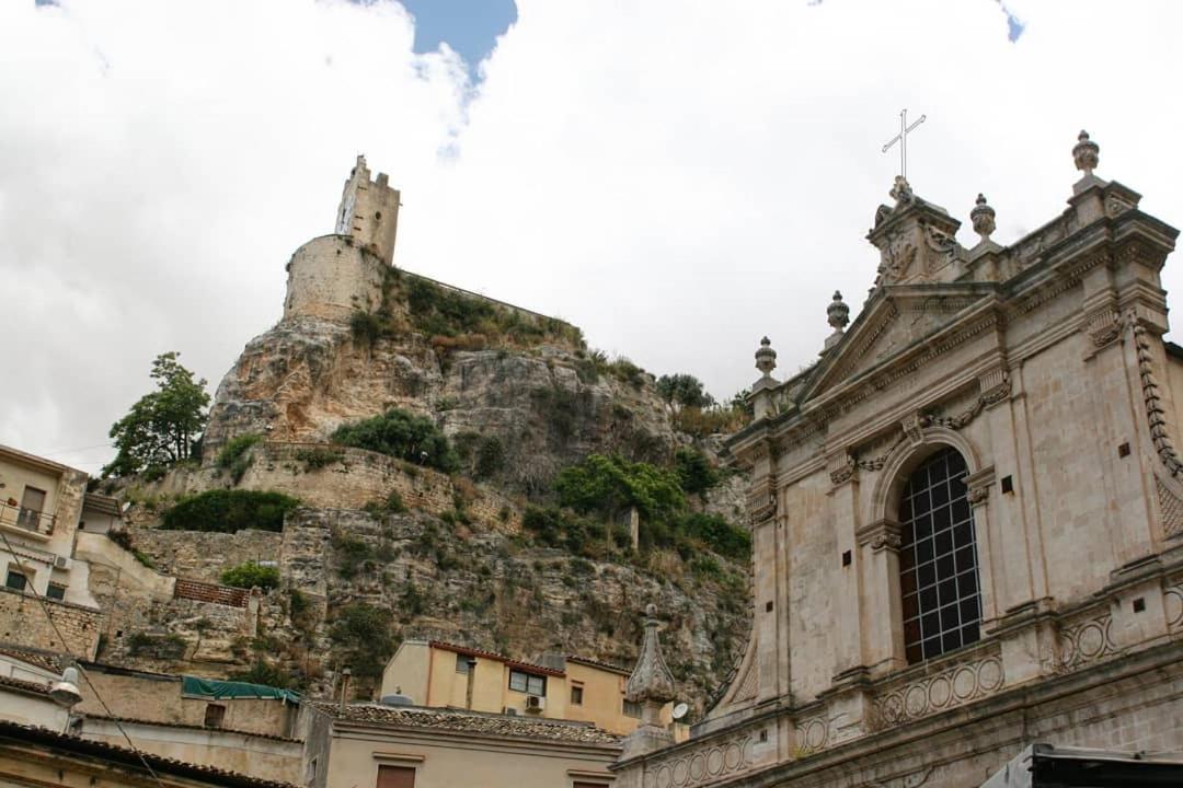 Palazzo Il Cavaliere B&B De Charme Modica Exteriör bild