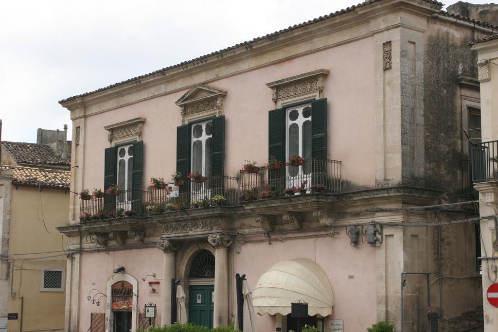 Palazzo Il Cavaliere B&B De Charme Modica Exteriör bild