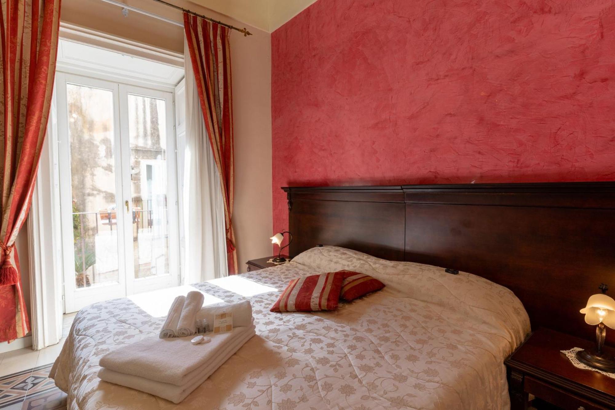Palazzo Il Cavaliere B&B De Charme Modica Rum bild