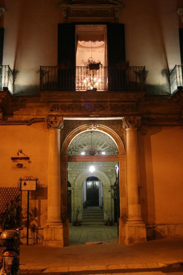 Palazzo Il Cavaliere B&B De Charme Modica Exteriör bild